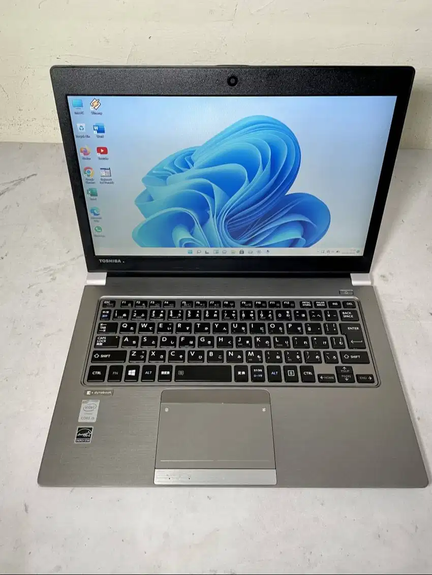 Laptop Toshiba Portege R63 Core i5 Gen 6 RAM 8/256GB D-WKJ