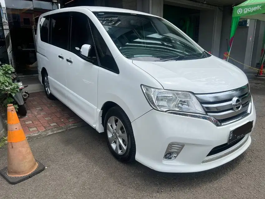 (CASH) Nissan Serena 2014 - HWS 2.0 AT - Putih (SANGAT TERAWAT)