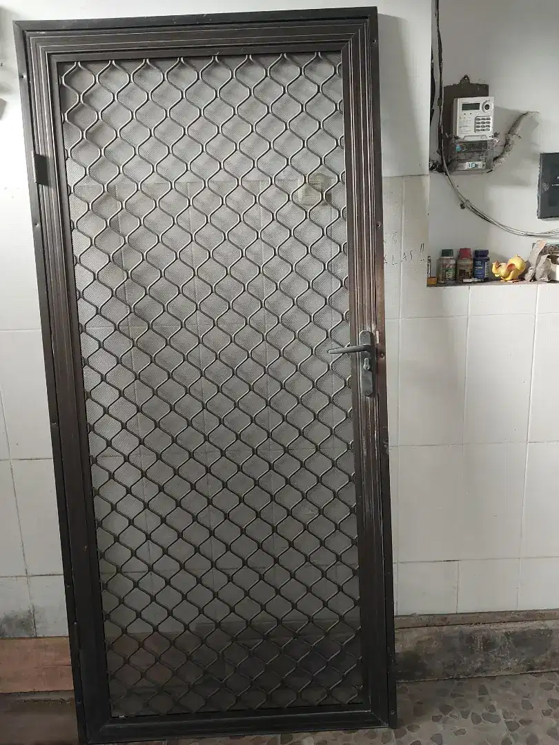 Pintu Kasa Aluminium