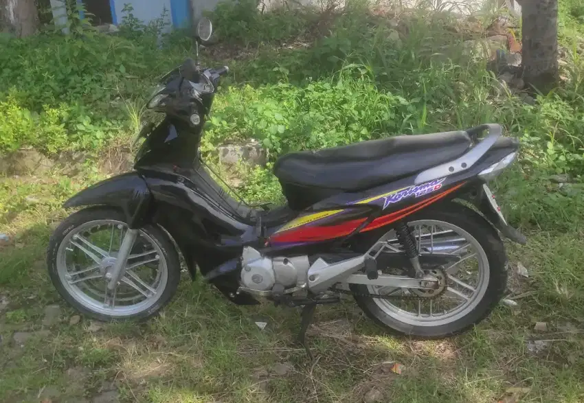 Motor Kharisma 2003