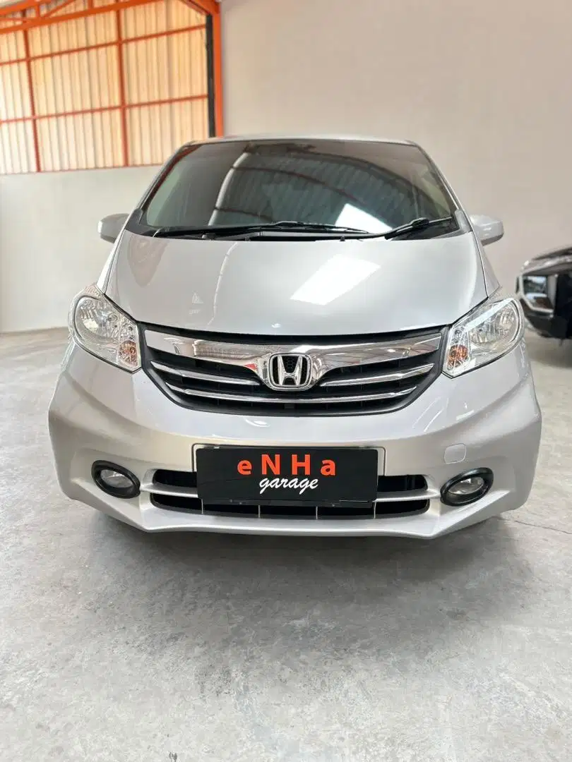 Dp 14jt.. Honda FREED SD 2013.. eNHa garage Semarang..