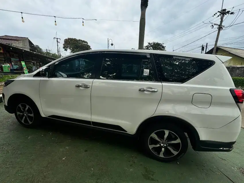 DIJUAL INNOVA VENTURER TH 2021 70ribu km