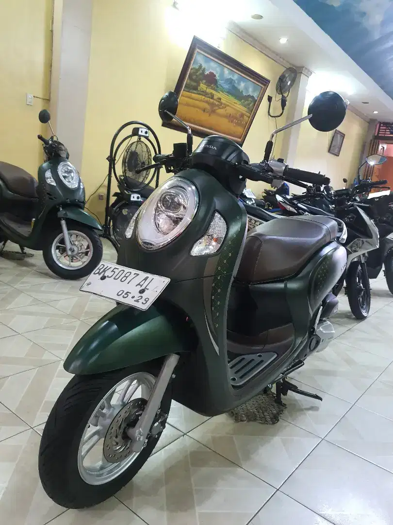 New Scoopy F1 Stylish 2024 Cantik Sekali-Masih 3.000 KM-plaza motor