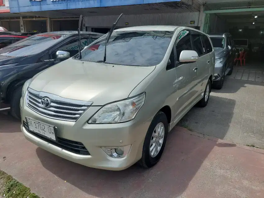 Toyota Innova V diesel manual 2012