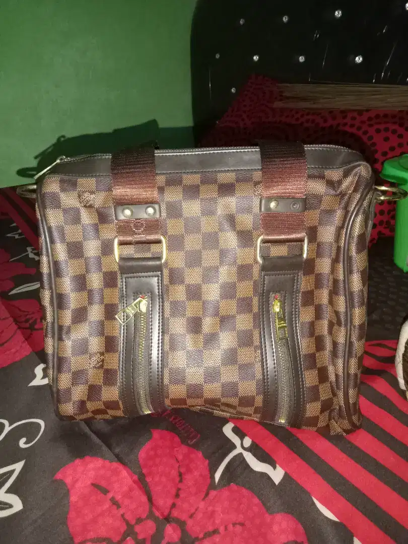 Jual tas LV murah kondisi bagus terawat