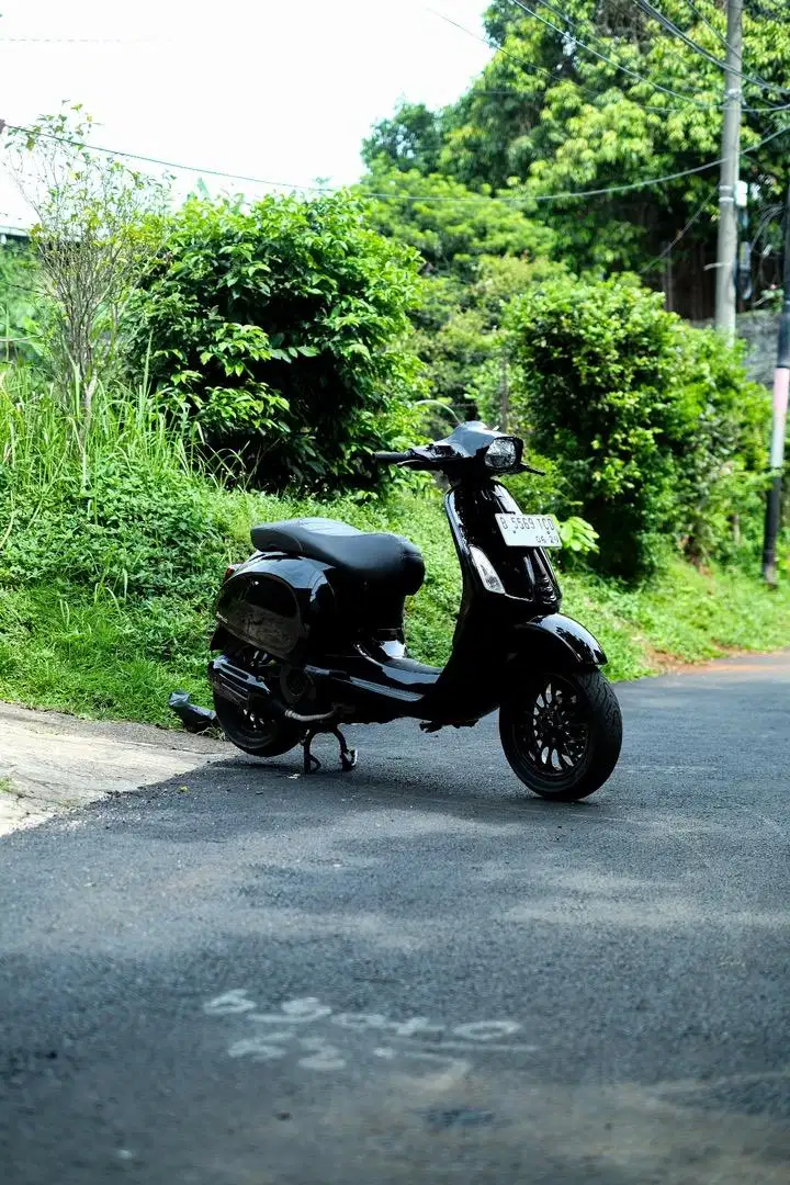 Dijual Vespa Sprint S 150 iGet Facelift Ganteng