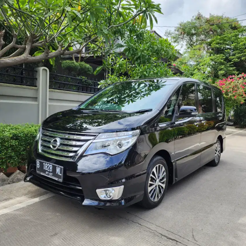 Rapi Banget Bagus Sekali Nissan Serena HWS 2017 Hitam