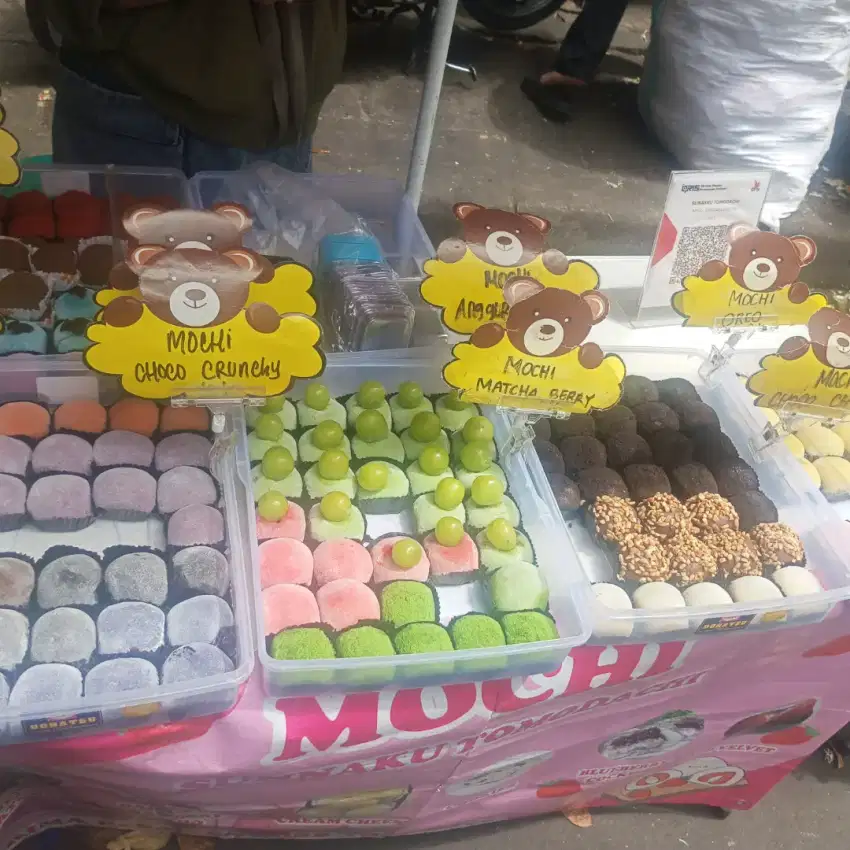 Dibutuhkan Karyawati Jaga Stand Mochi