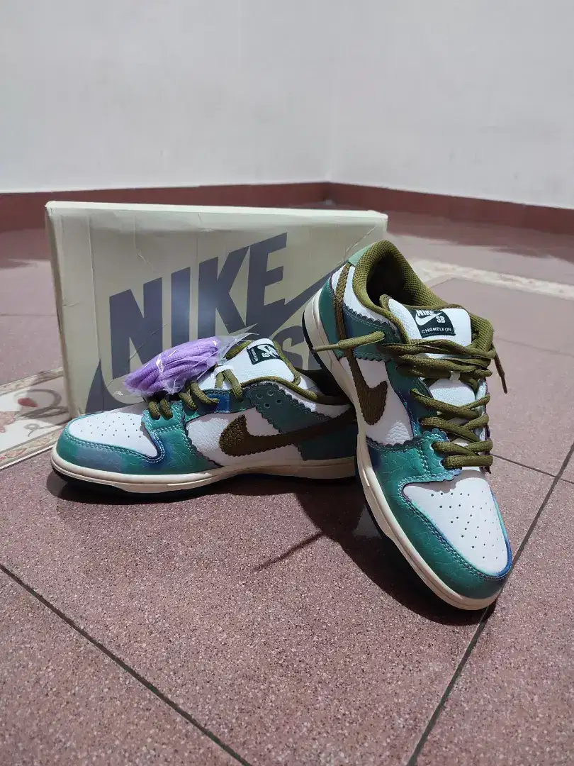 Dijual Nike SB Chameleon