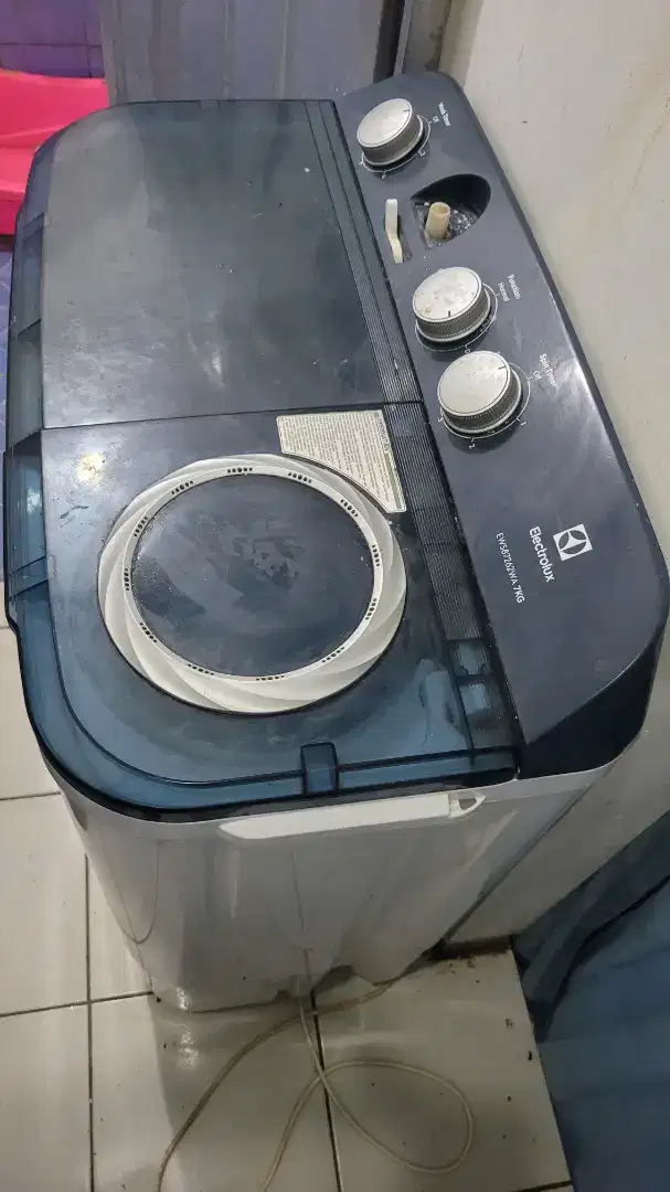 Mesin Cuci Electrolux 2 Pintu 7kg