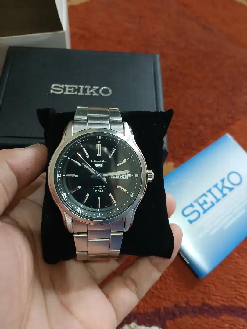 Seiko Otomatis seri SNKP11K1