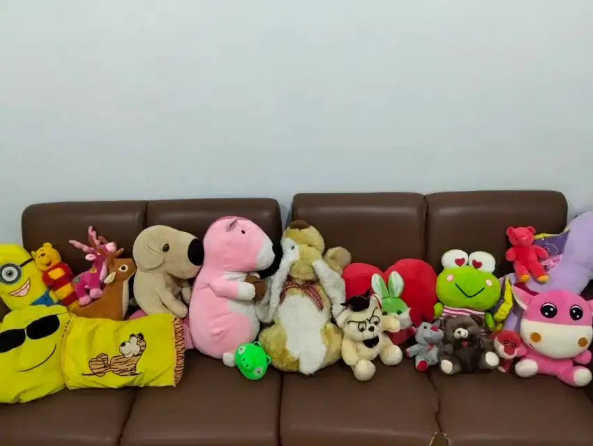 Boneka berbagai bentuk