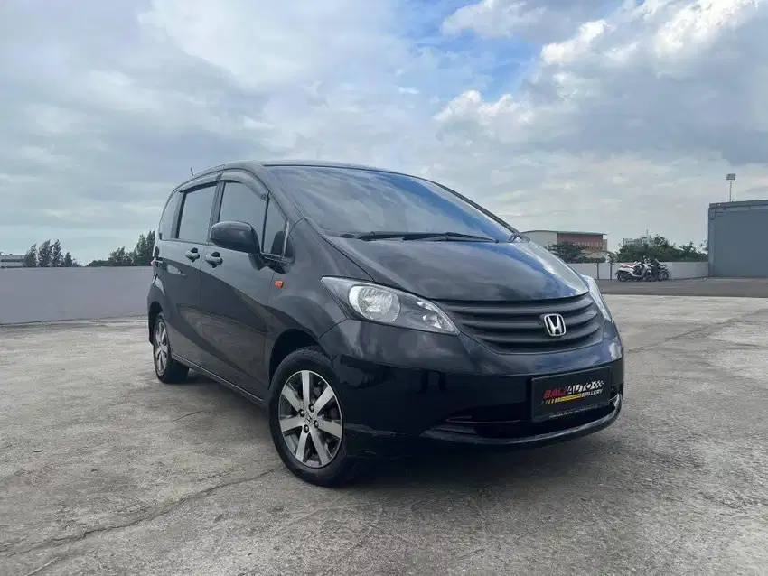 Honda Freed 1.5 S A/T 2011 Hitam