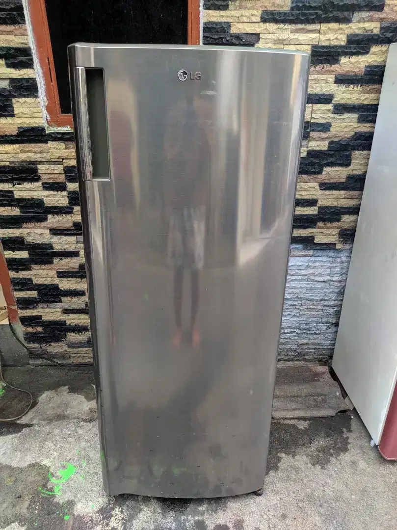 dijual freezer kulkas