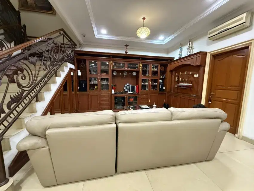 Dijual: Living Room Set Interior Premium - Kualitas Terjamin!