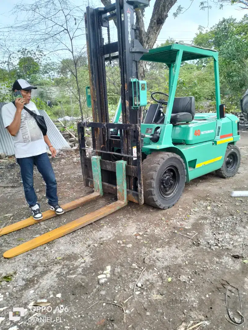 Forklift Mitsubishi 4ton tahun 2000