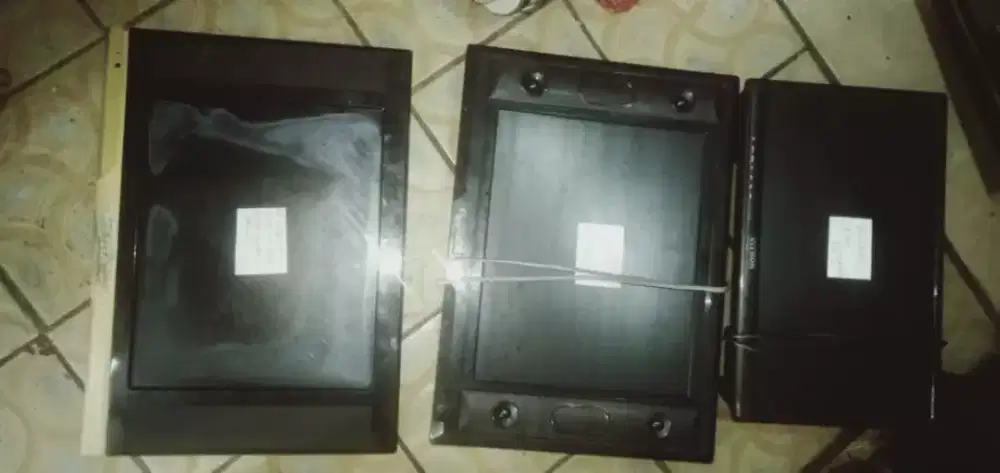 Slhkn plh slh 1 dr tv led kond ada di gambar yah se lg ada cpt yg phm2