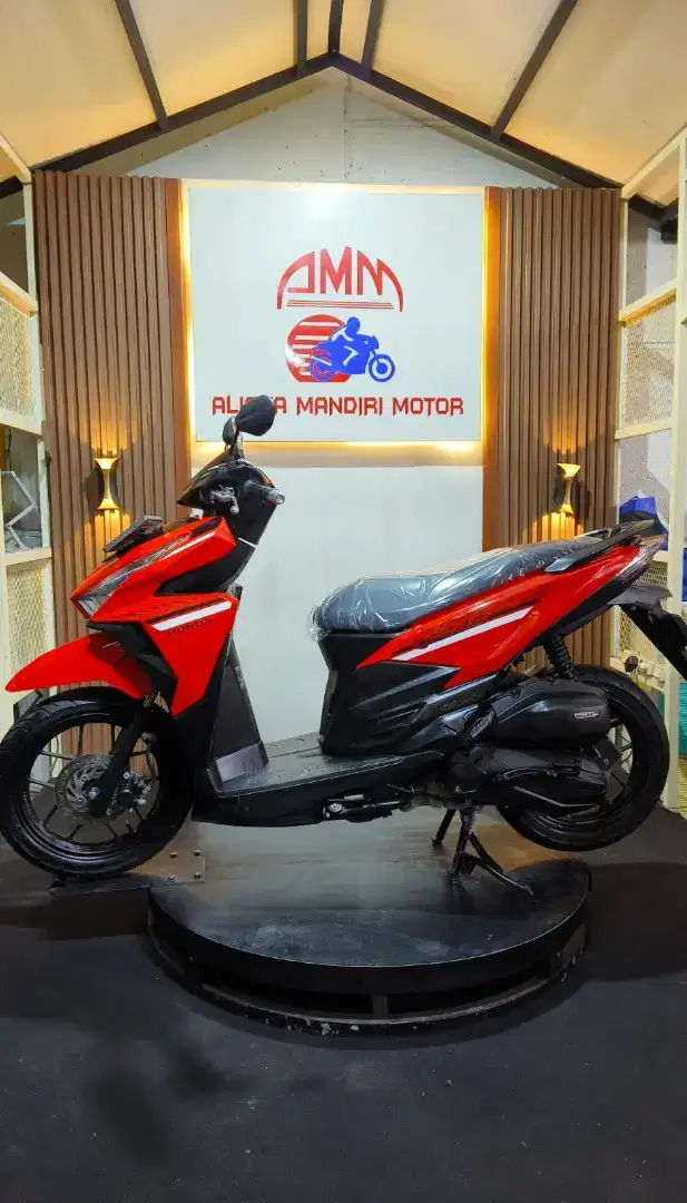 HONDA VARIO 125 CBS 2018 BISA TUKER TAMBAH