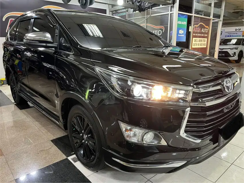 Toyota innova venturer diesel 2020 at