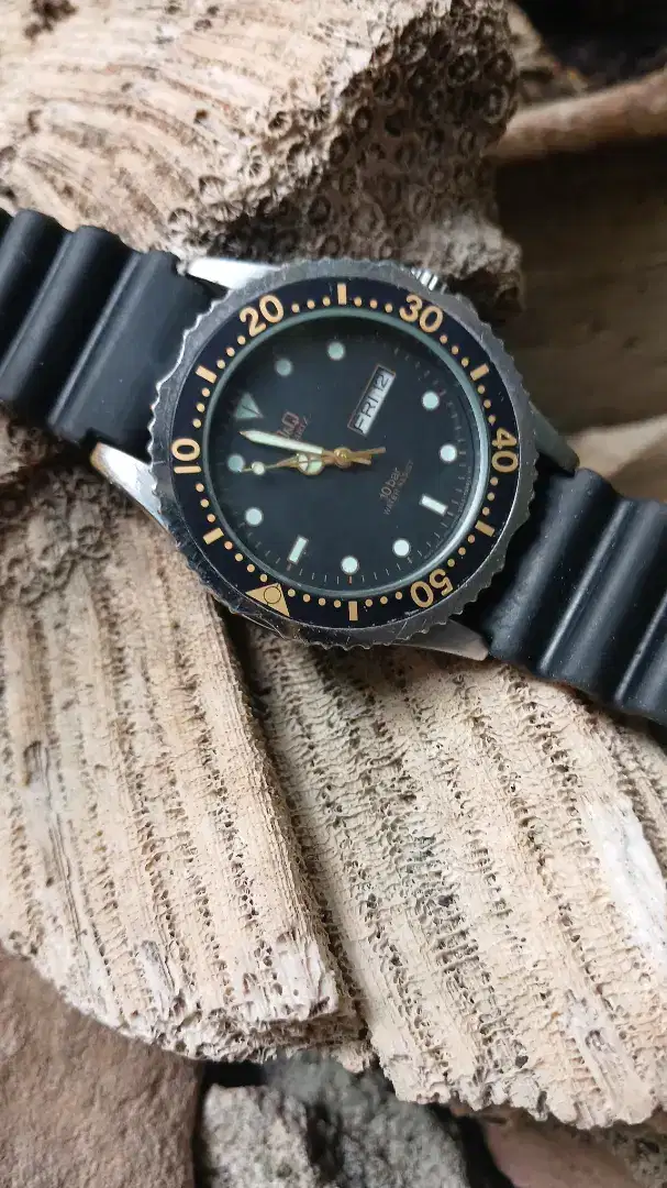 Jam Q&Q. Diver Vintage Watch