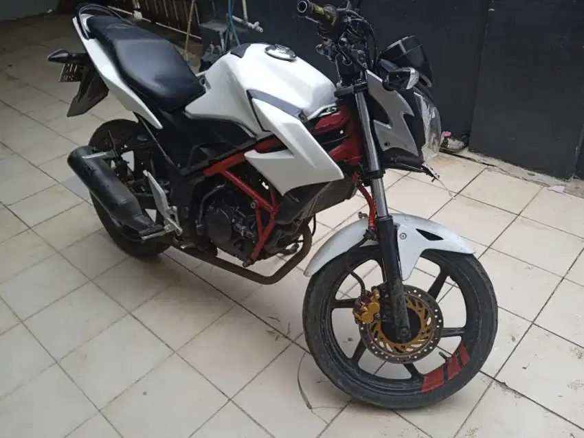 Dijual Motor Honda CB 150R