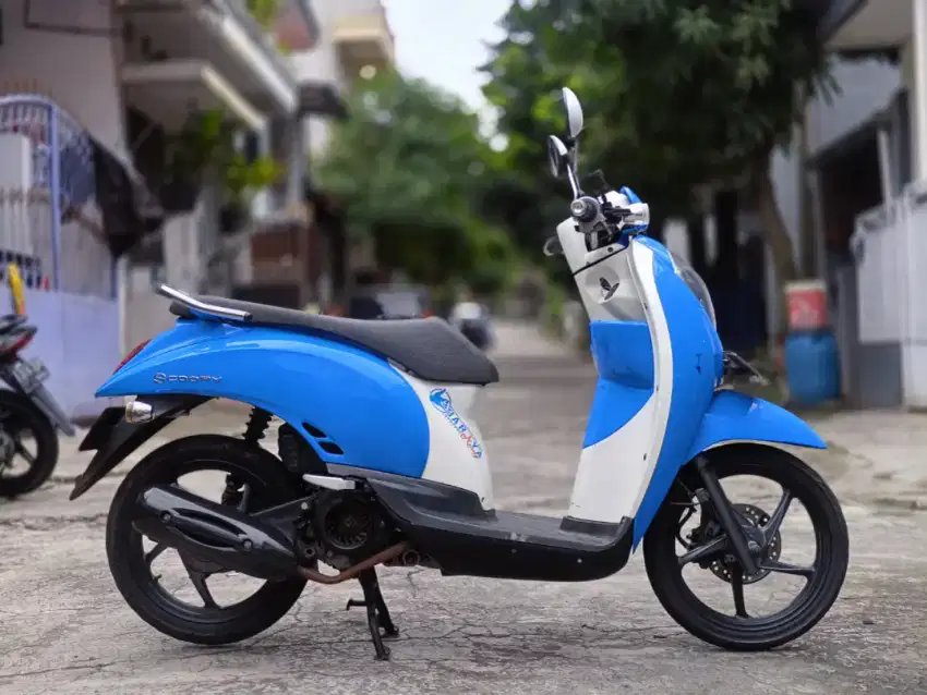 Scoopy tahun 2011/tt boleh gan cash lebih bagus