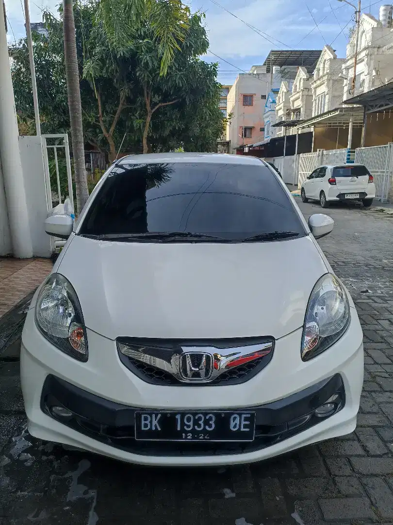 Honda brio 2014 M/T putih