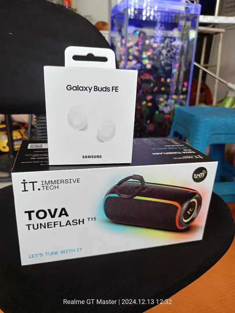 Speaker aktif TovaTune flash dan Headset Samsung galaxy Buds FE