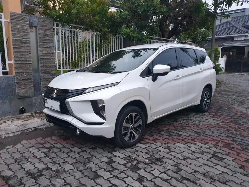 Mitsubishi Xpander Exceed AT 2019 AB Tangan Pertama Matic Putih Normal