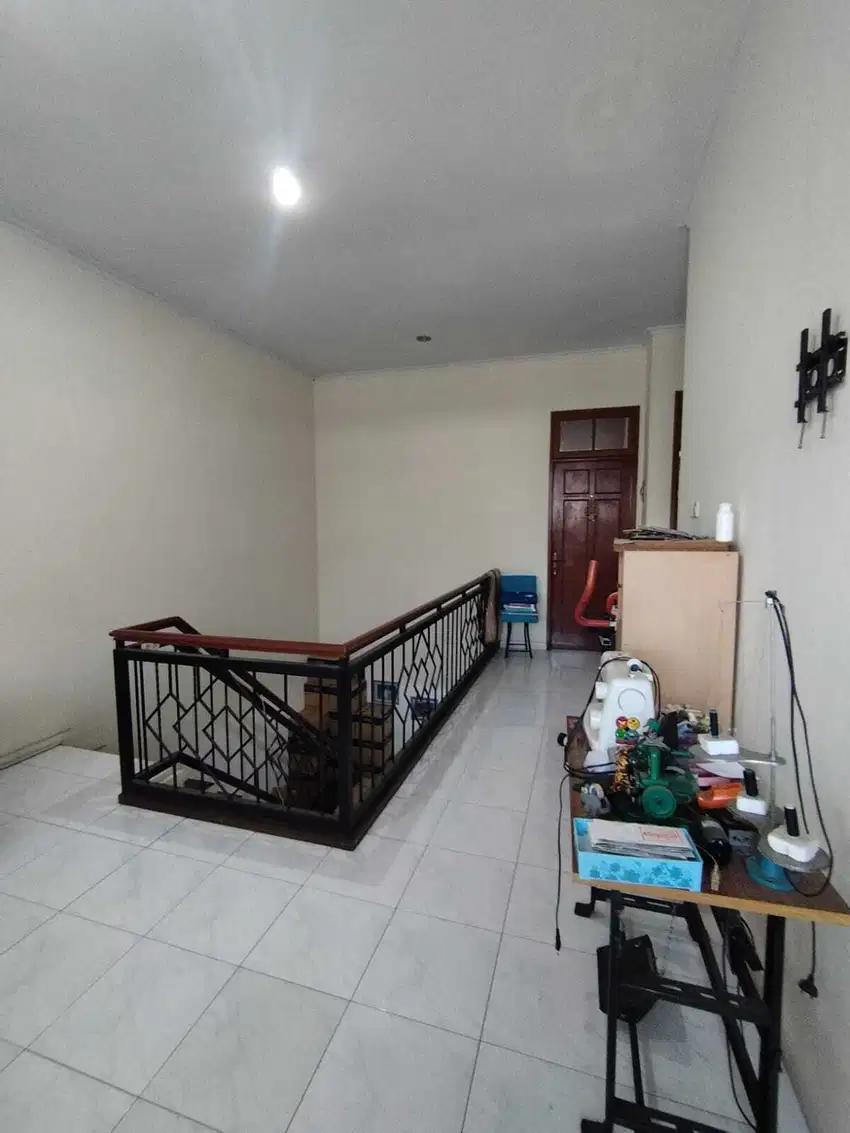 Sudah SHM Adem Hadap Selatan Rumah Taman Pondok Indah, Wiyung