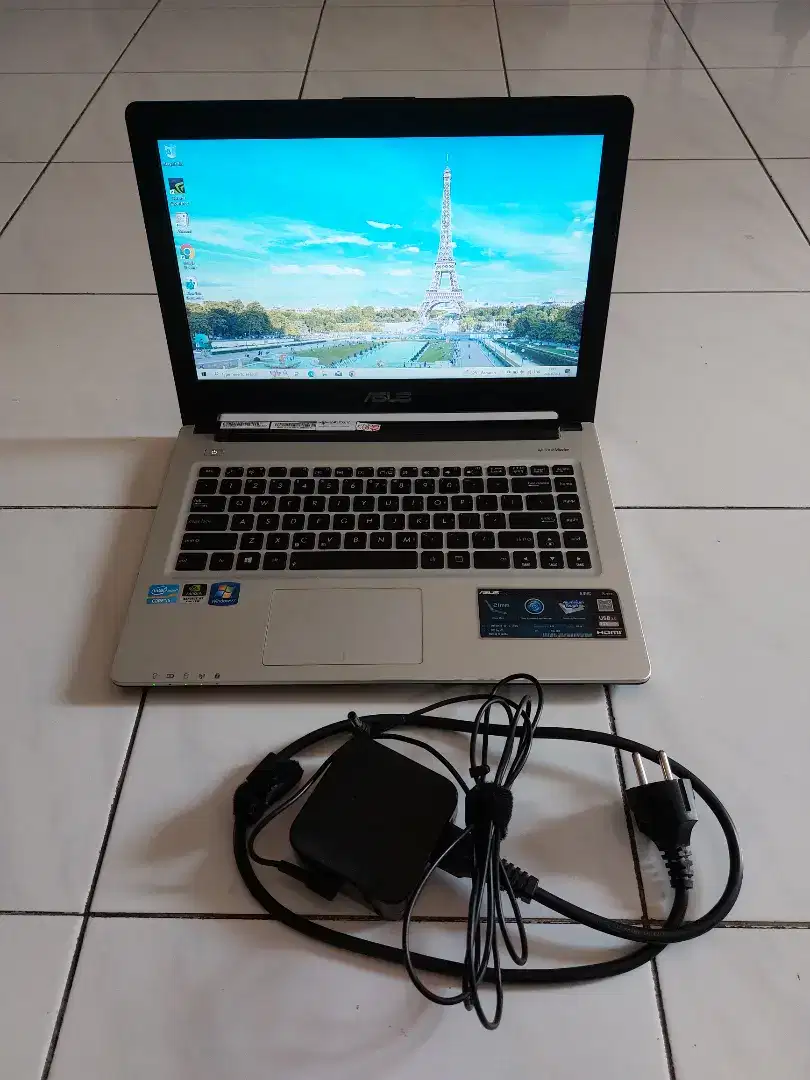 Laptop Asus A46C Core i5 3317U 
Ram 4 GB