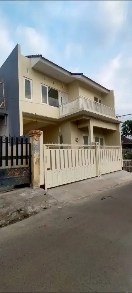 Rumah dikontrakkan/disewakan Pakis Kembar