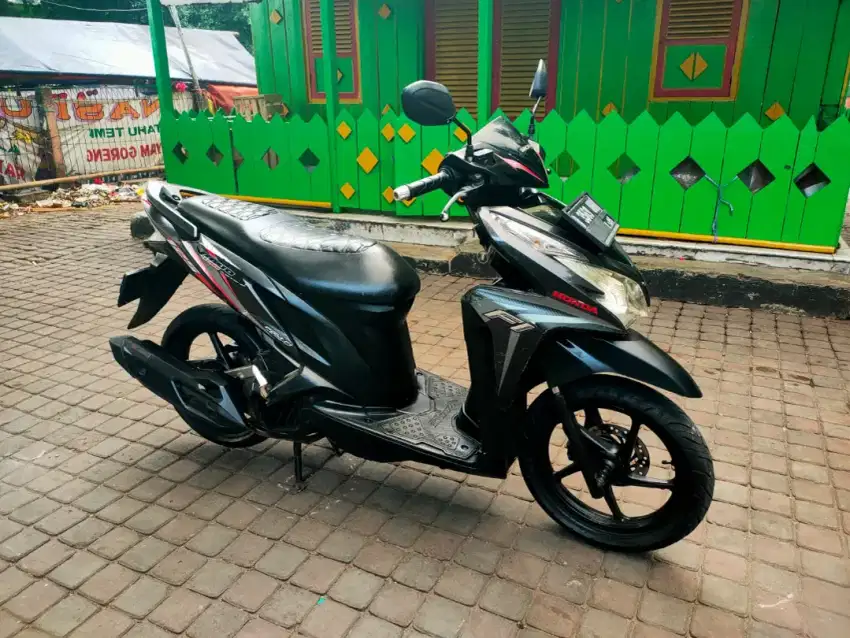 Honda Vario CBS KZR 125cc PGM-FI Tahun 2015