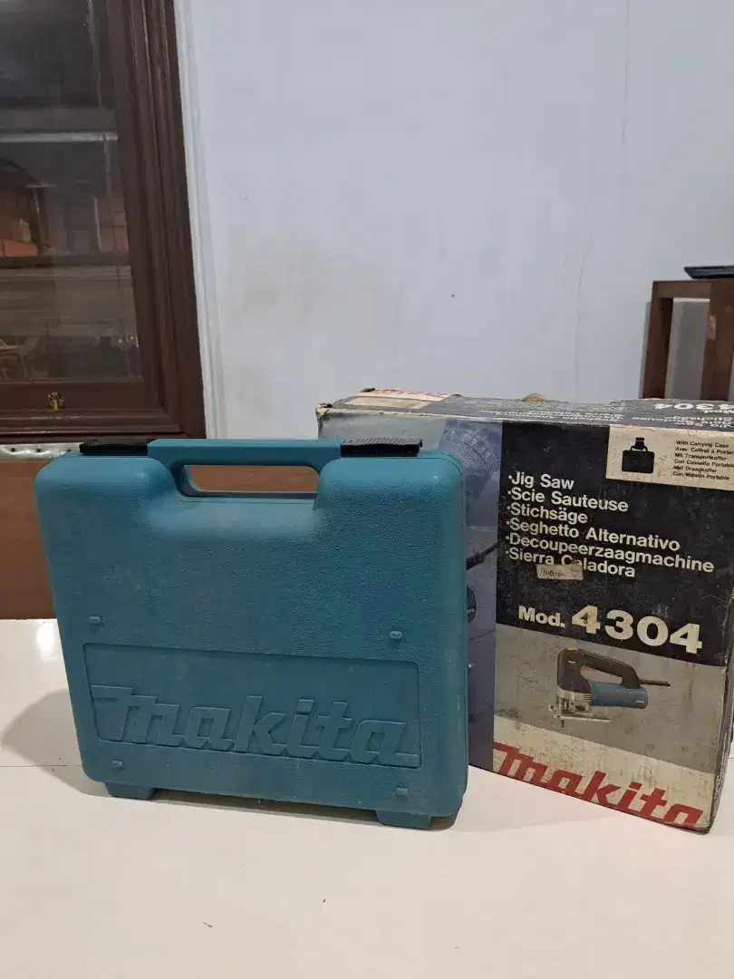 Mesin Jigsaw kayu Merk Makita 4304/BISA NEGO