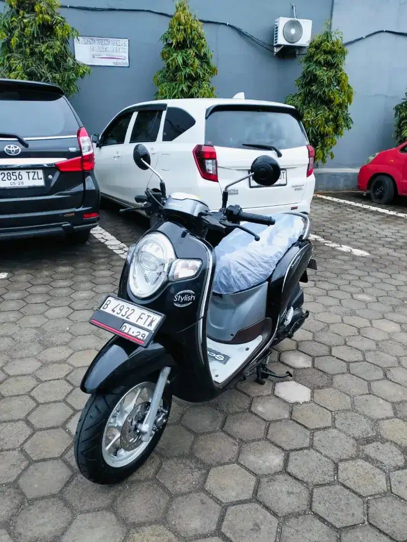 Bissmillah dijual motor honda Scoopy 2019