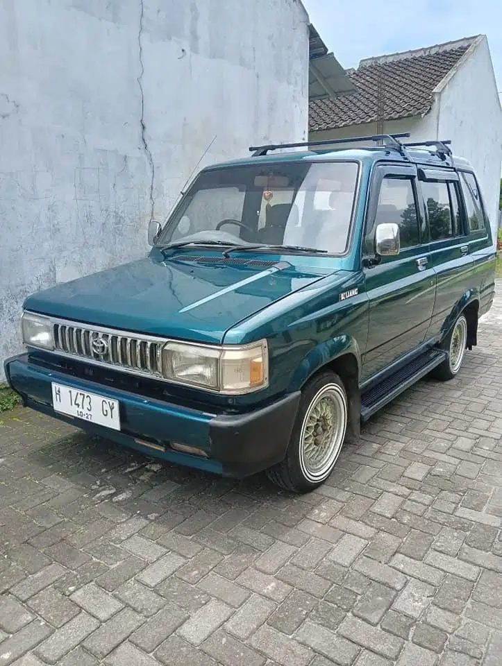 Kijang grand escudo 1.5 1993