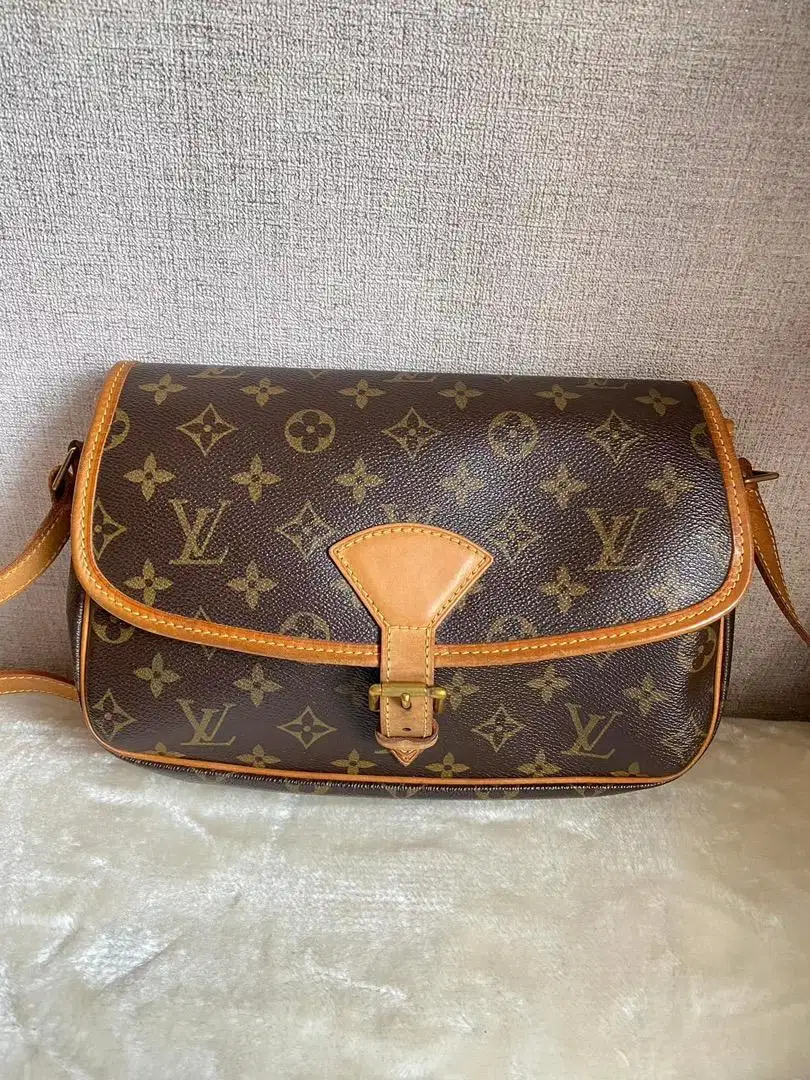 LV sologne Monogram