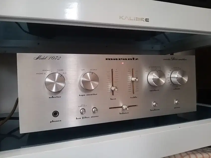 Dijual ampli marantz 1072