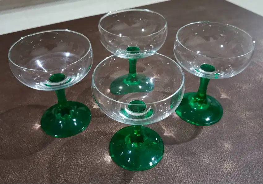 Glass dessert cup/bowls 4pcs