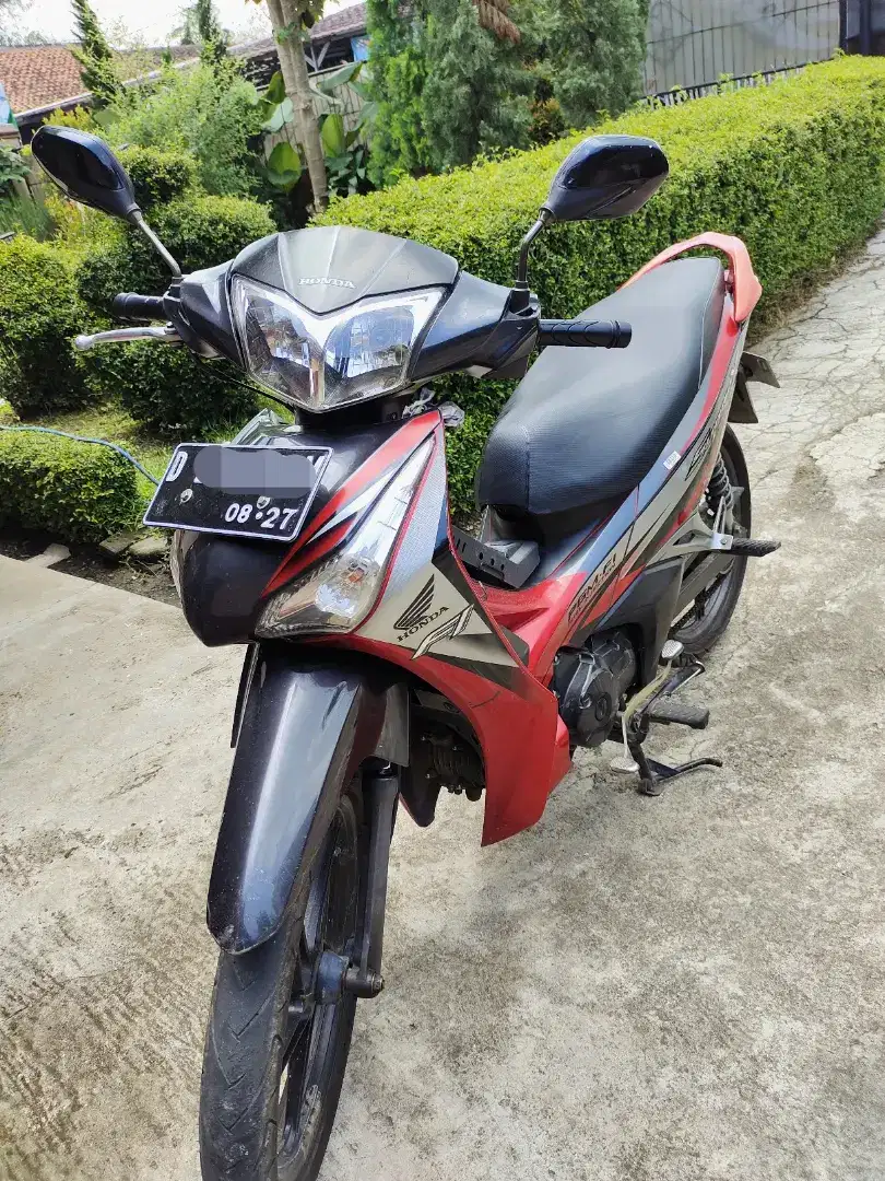 Honda supra x 125 helm in