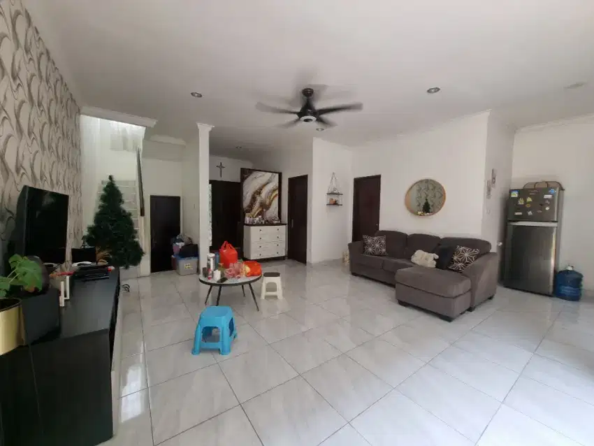 Rumah 2 lantai cluster Pasadena, Tangerang, siap huni