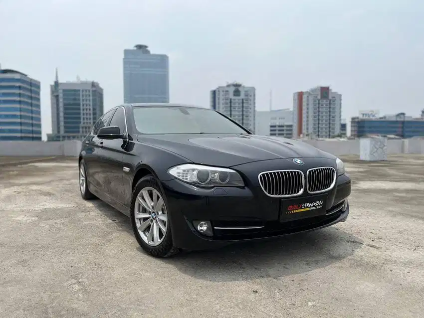 BMW 520i F10 Twin Turbo A/T 2013 Hitam,KM 58 RB