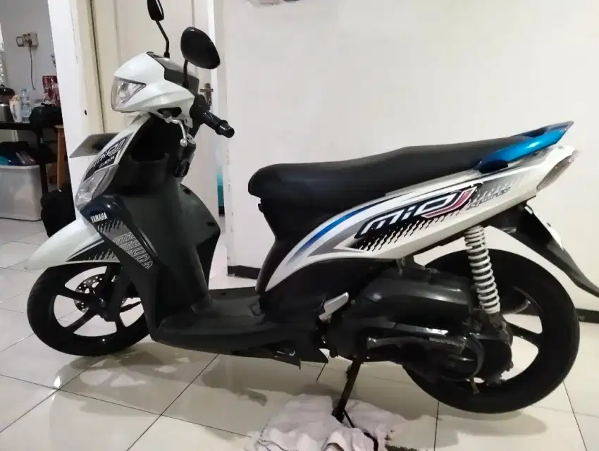 Mio J Sporty Putih