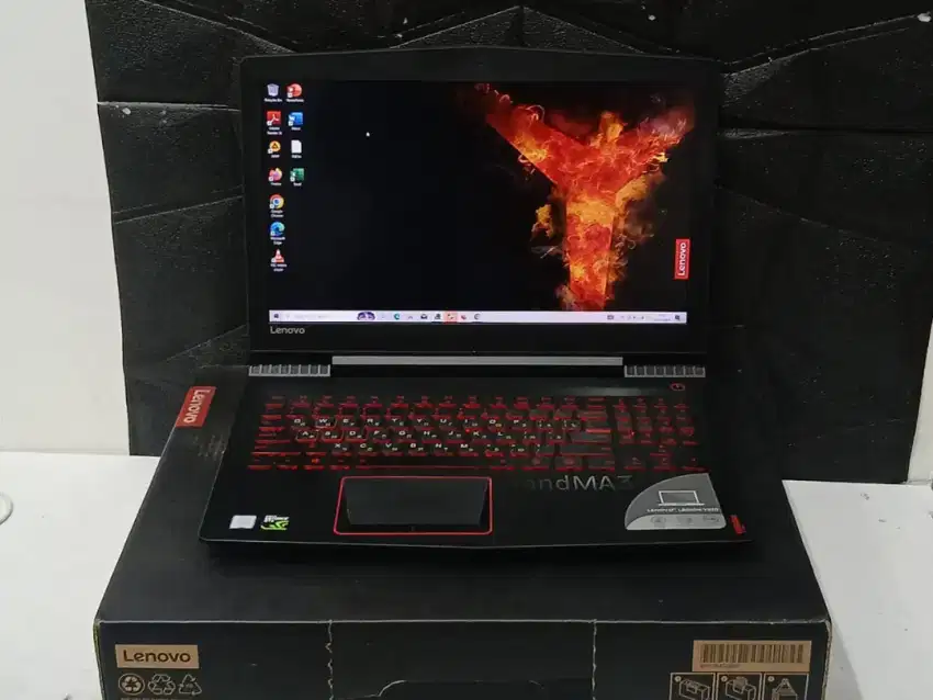 Type Laptop : Lenovo Legion Y520 Gaming Fullset