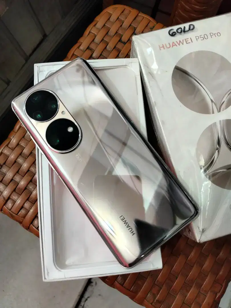 Huawei p50 pro 8/256 fullset resmi indonesia. Tt atau jual.