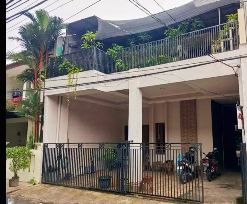 Dijual Rumah dekat jalan raya Ragunan dan TB.Simatupang Jaksel