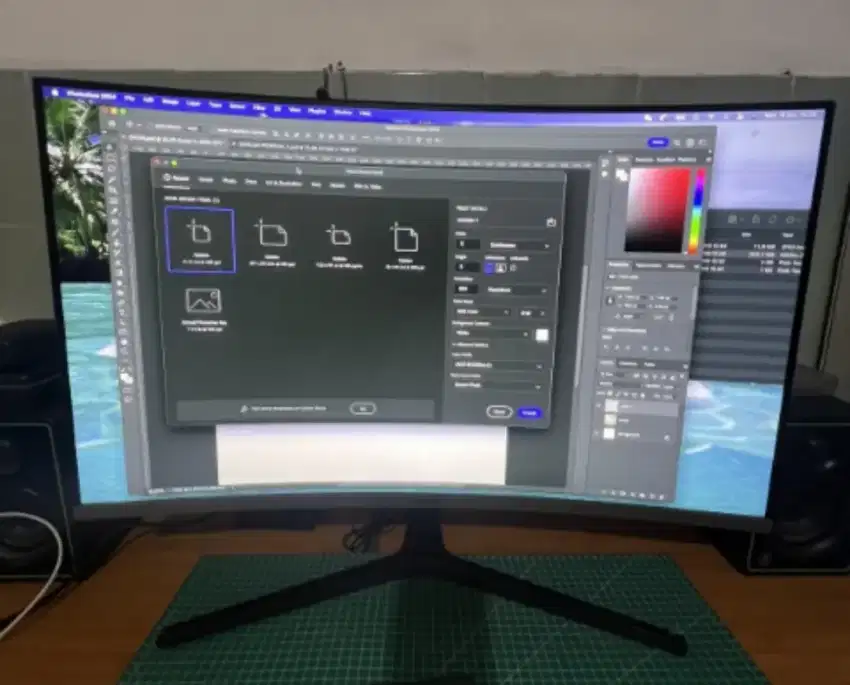 Curve monitor 32 inch samsung. Second .siap pakai
