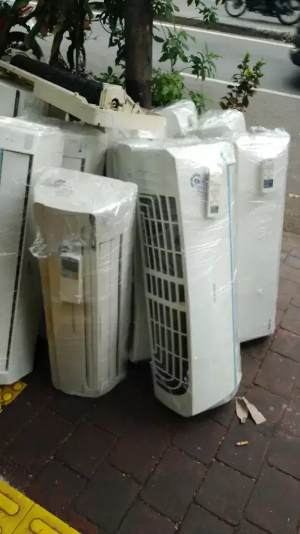 Jual ac bekas daikin Panasonic sharp