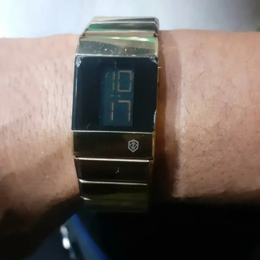 Jam Tangan KADEMAN