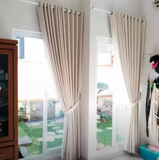 Dijual Gorden Tirai Roller Blind/Roll/Vertical/Vertikal Gordyn Hordeng